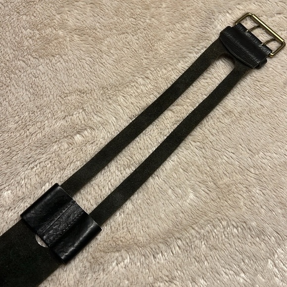 BCBG MAX AXRIA Pebble Grain Leather Belt - Picture 10 of 17